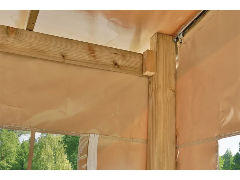 Vue intérieure de la nouvelle traverse pour la fixation de toile de façade pour terrasse Clairval