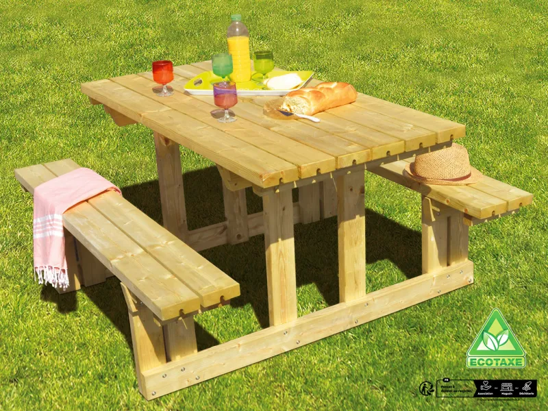 Table de jardin en bois modèle Access de Claival en 4 à 6 places, livrée prête à monter. Ce produit est soumis à l'écotaxe et recyclable