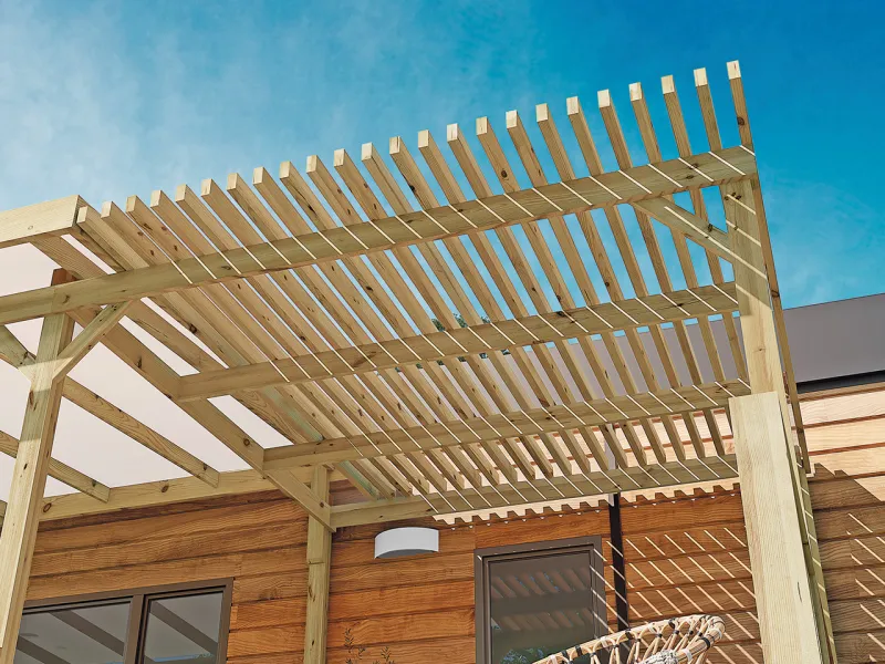Détail des chevrons de pergola brise-soleil Clairval