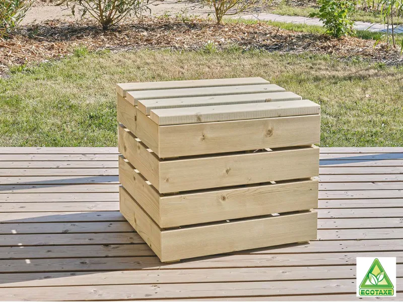 Pouf extérieur en bois dimensions L.50 x P.50 xH.45 cm de la gamme mobilier extérieur terrasse bois pour mobilhome Clairval, produit soumis à lécotaxe